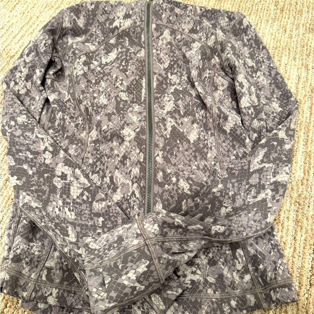 Lululemon nulu hooded define jacket